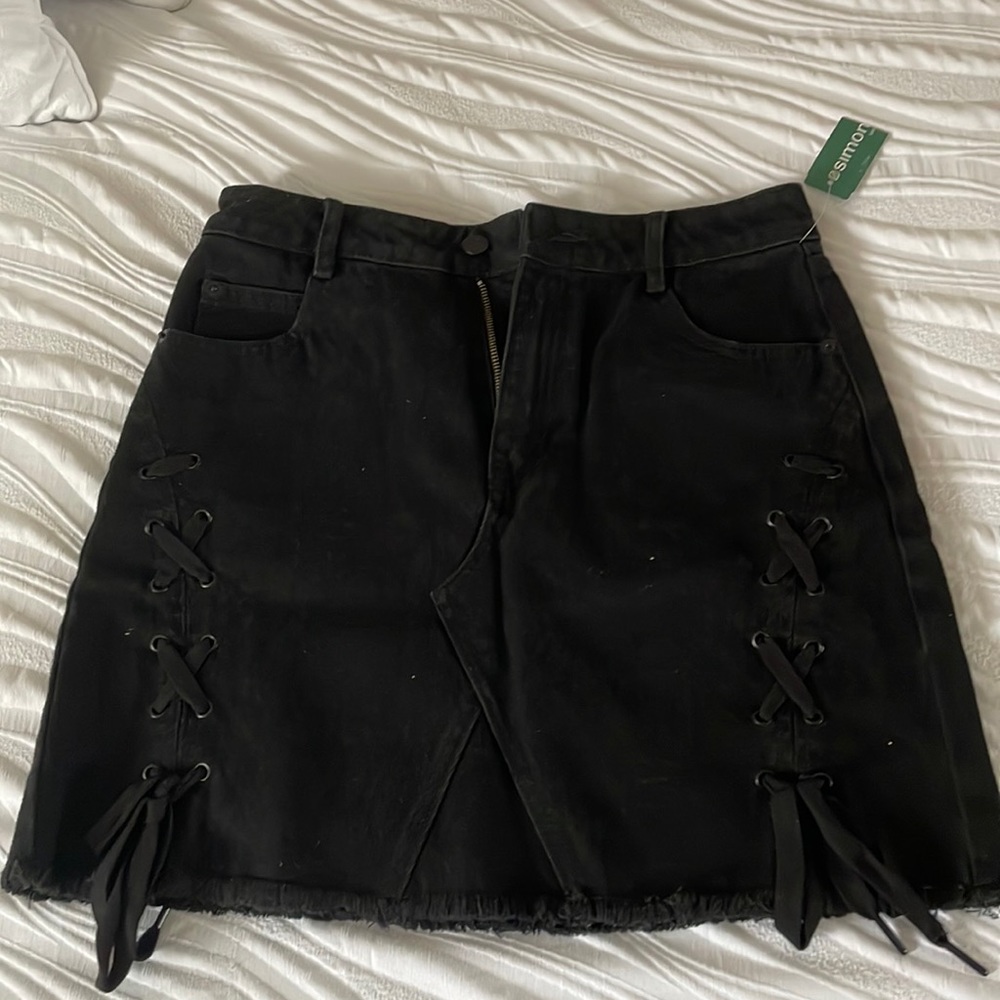 NWT TWIK/Simons Black Jean Skirt